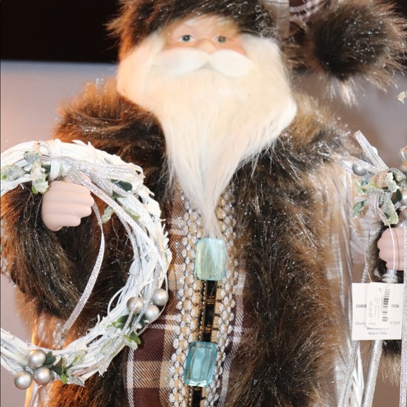 SANTA CLAUS HOLDING A JEWELED STAFF AND WREATH - Picture 10 of 15